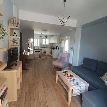 Poppy's Dreamy Apartment, Thissio * Афины